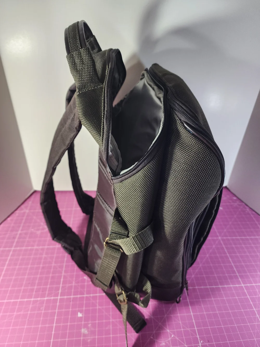 Restaurant Logoed Olive Green Picnic /Cooler Backpack